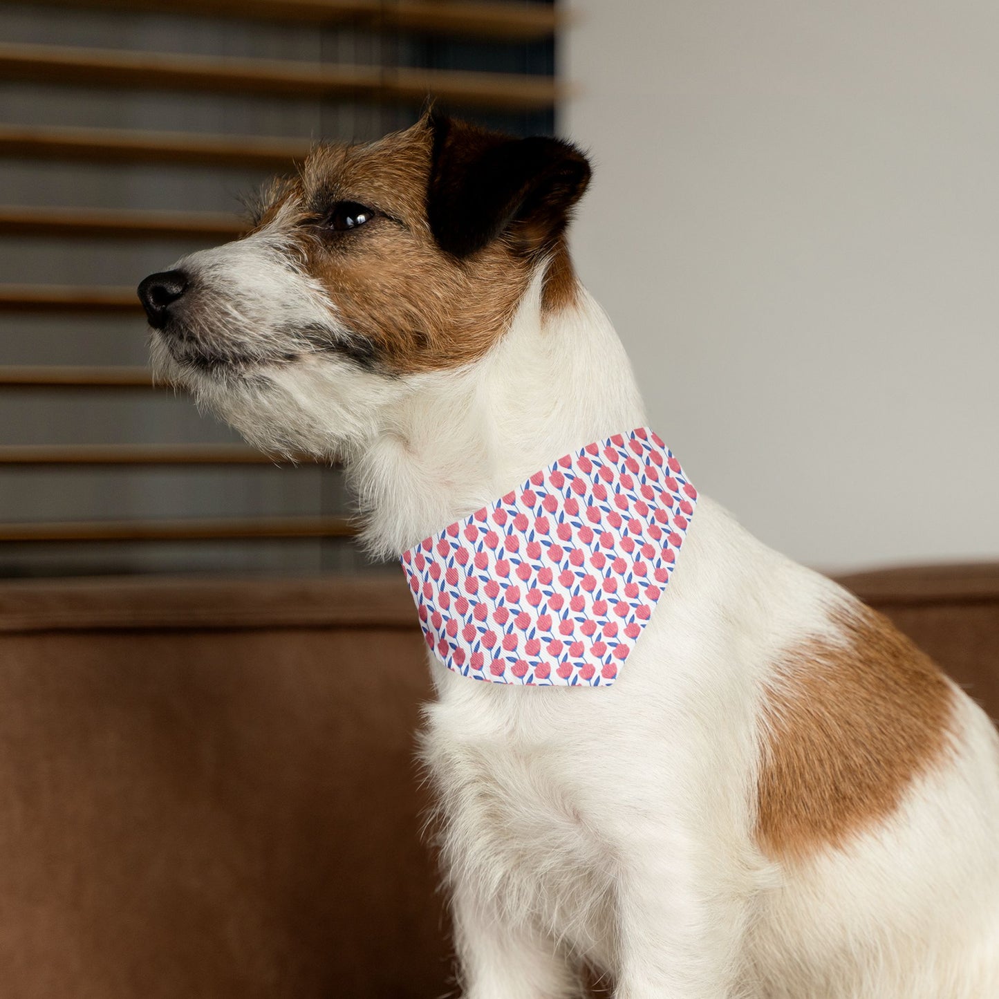 Tulip Kiss Pet Bandana 🌷💖 Collar-Bandana